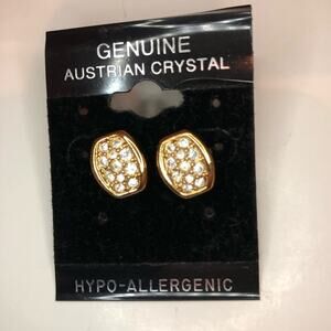 Genuine Austrian Crystal Earrings costume jewelry NWT New post pierced